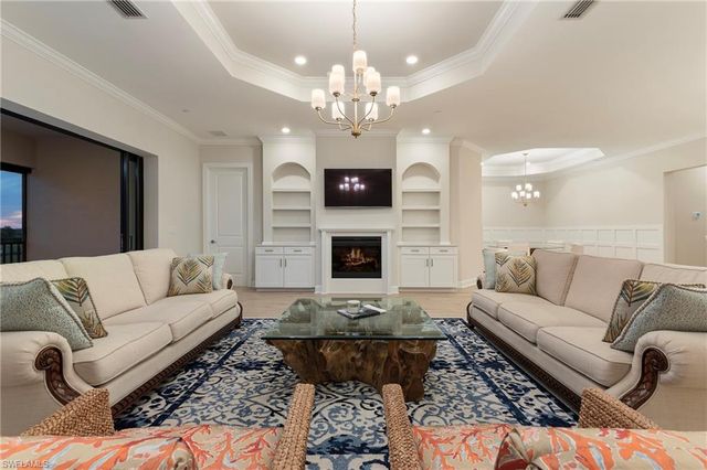 15328 Lucerna ST 202, Naples, FL 34114