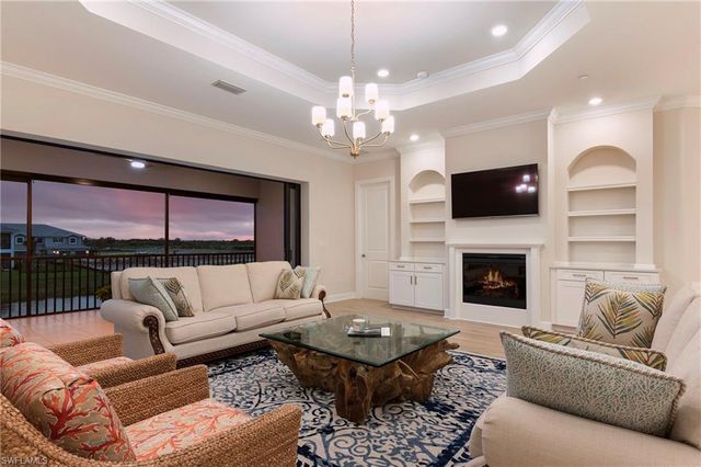 15328 Lucerna ST 202, Naples, FL 34114