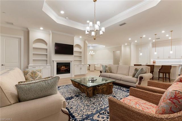 15328 Lucerna ST 202, Naples, FL 34114