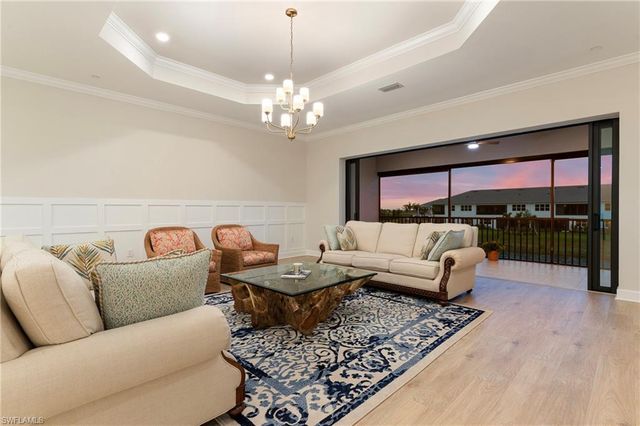 15328 Lucerna ST 202, Naples, FL 34114