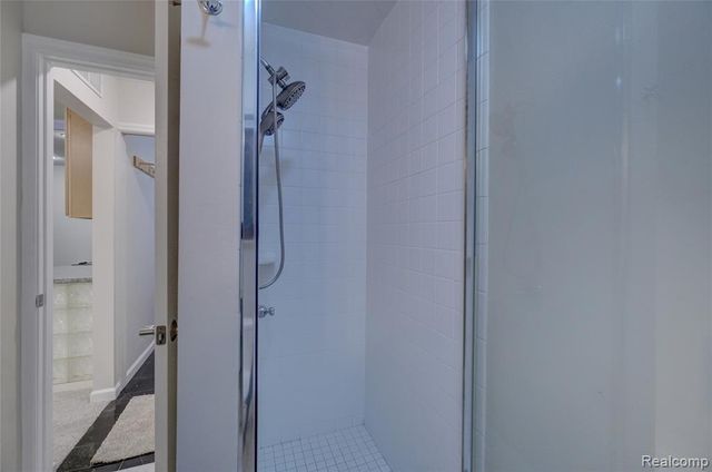 2451 Sanders Place, Bloomfield Hills, MI 48302