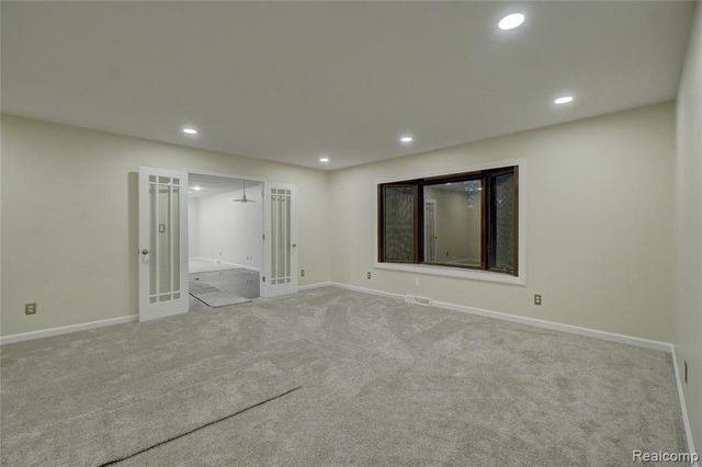 2451 Sanders Place, Bloomfield Hills, MI 48302