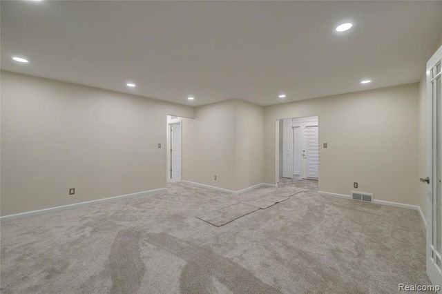 2451 Sanders Place, Bloomfield Hills, MI 48302