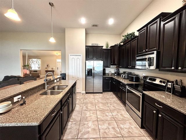 613 WABASH BREEZE CIRCLE, Ruskin, FL 33570