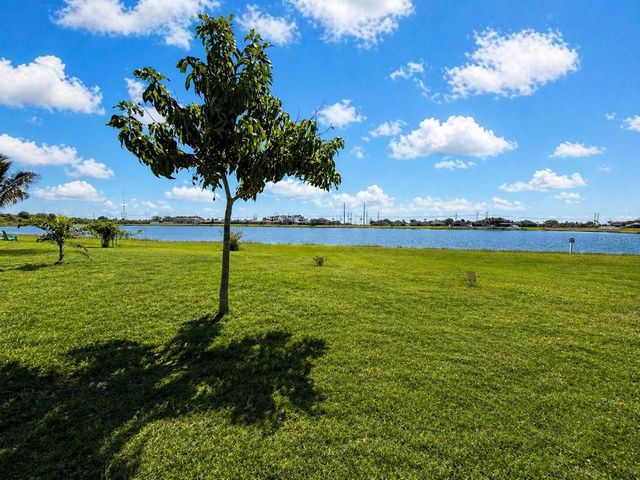 613 WABASH BREEZE CIRCLE, Ruskin, FL 33570