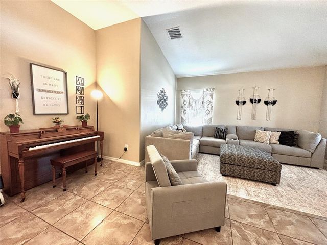 613 WABASH BREEZE CIRCLE, Ruskin, FL 33570