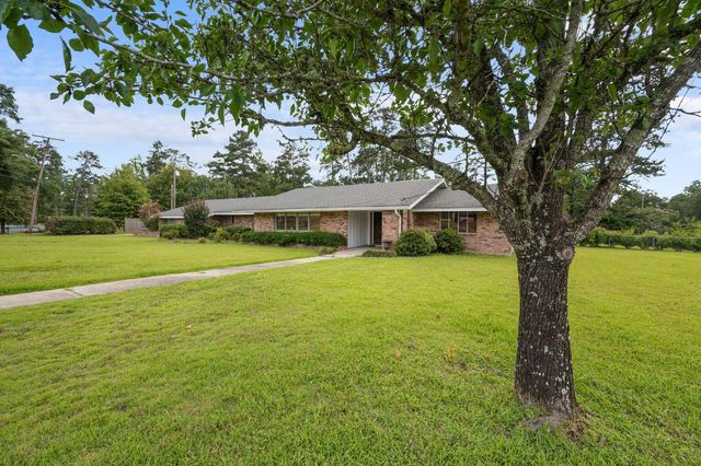 501 Davella, Deridder, LA 70634