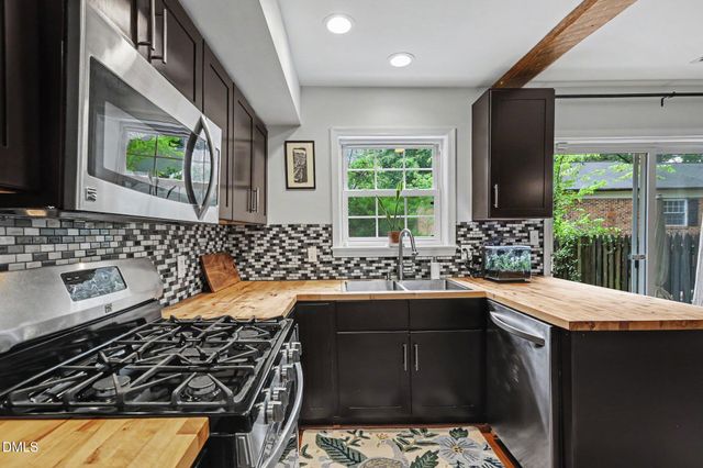 3732 Yorktown Place, Raleigh, NC 27609