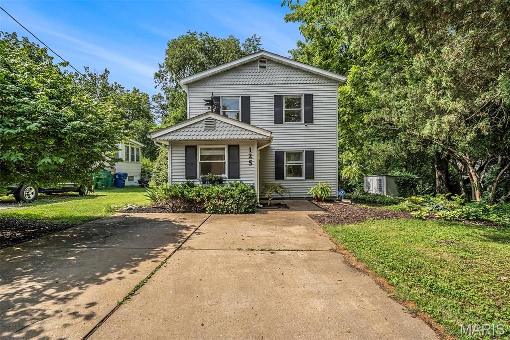 125 E Frisco Avenue, Webster Groves, MO 63119