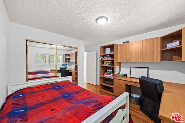 15615 Crestview Lane 82, Granada Hills (los Angeles), CA 91344