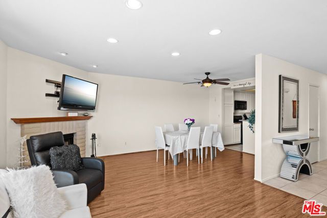 15615 Crestview Lane 82, Granada Hills (los Angeles), CA 91344