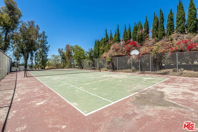 15615 Crestview Lane 82, Granada Hills (los Angeles), CA 91344