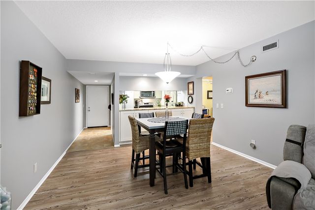 27 Plantation Drive 201, Vero Beach, FL 32966