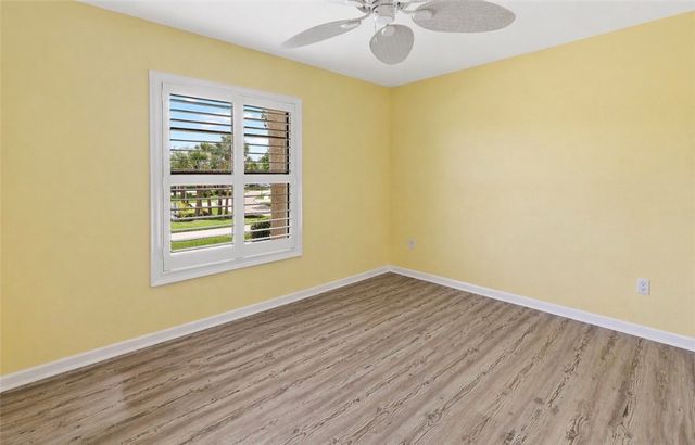 27 Plantation Drive 201, Vero Beach, FL 32966