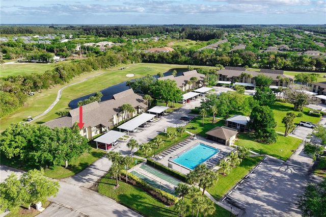 27 Plantation Drive 201, Vero Beach, FL 32966