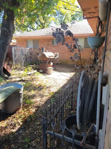 1239 Misty Glen Lane, Dallas, TX 75232