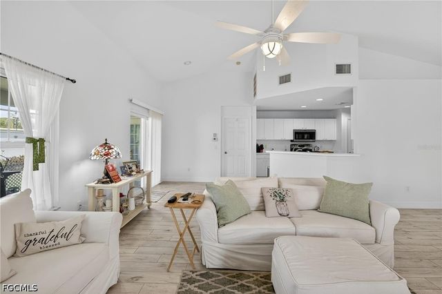 2070 King Tarpon DR, Punta Gorda, FL 33955