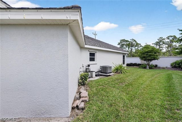 2070 King Tarpon DR, Punta Gorda, FL 33955