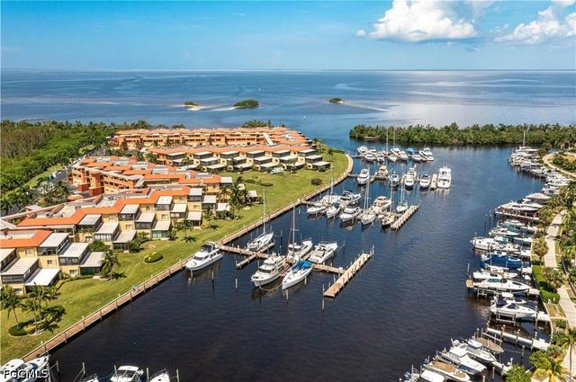 2070 King Tarpon DR, Punta Gorda, FL 33955