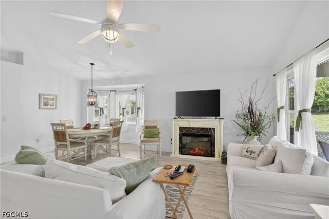 2070 King Tarpon DR, Punta Gorda, FL 33955