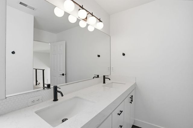 61038 Snowbrush Drive, Bend, OR 97702