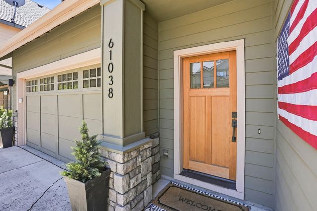 61038 Snowbrush Drive, Bend, OR 97702