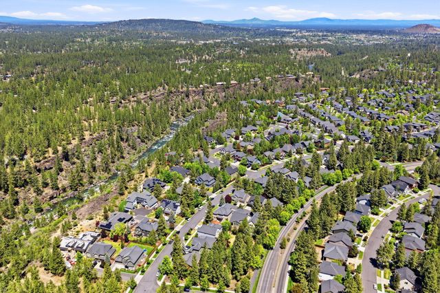 61038 Snowbrush Drive, Bend, OR 97702