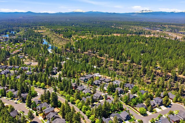 61038 Snowbrush Drive, Bend, OR 97702