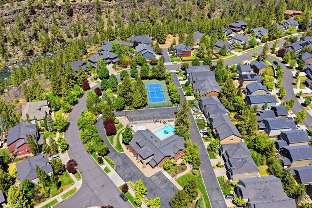61038 Snowbrush Drive, Bend, OR 97702