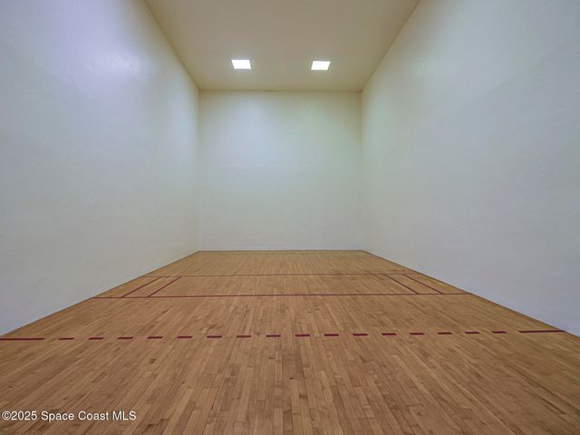 1640 N 42nd Circle 105, Vero Beach, FL 32967