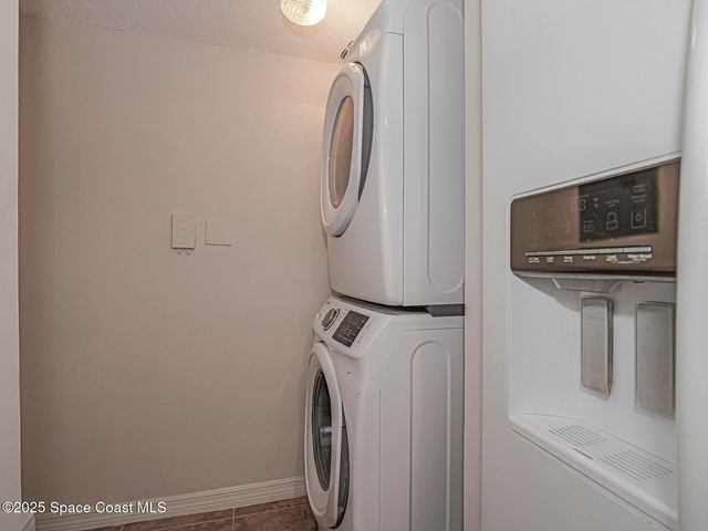 1640 N 42nd Circle 105, Vero Beach, FL 32967