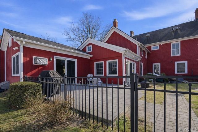 247 Main Street, Center Moriches, NY 11934