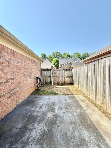 6833 SHOWBOAT LN, Cordova, TN 38018