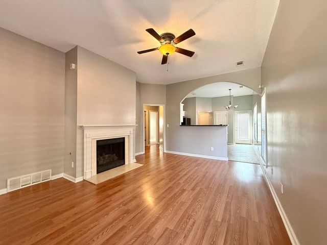 6833 SHOWBOAT LN, Cordova, TN 38018