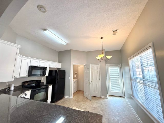 6833 SHOWBOAT LN, Cordova, TN 38018