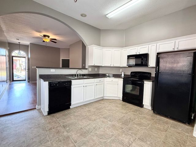 6833 SHOWBOAT LN, Cordova, TN 38018