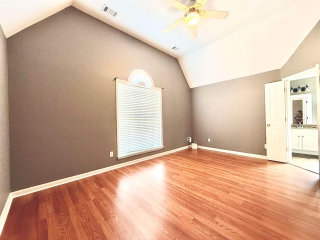 6833 SHOWBOAT LN, Cordova, TN 38018