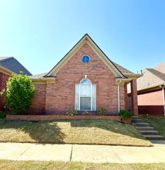 6833 SHOWBOAT LN, Cordova, TN 38018