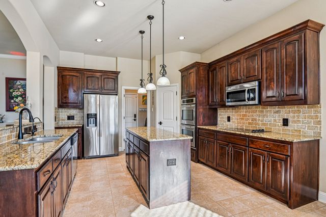 3209 Brighton Drive, Midlothian, TX 76065