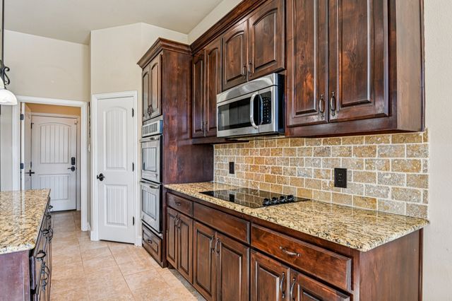 3209 Brighton Drive, Midlothian, TX 76065