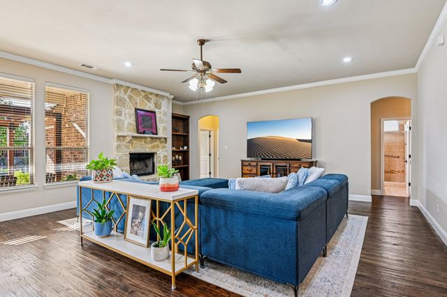 3209 Brighton Drive, Midlothian, TX 76065