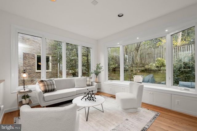 6628 LANDON LN, Bethesda, MD 20817