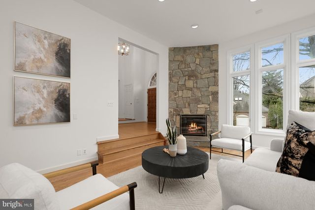 6628 LANDON LN, Bethesda, MD 20817