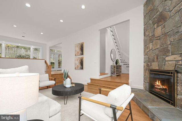 6628 LANDON LN, Bethesda, MD 20817