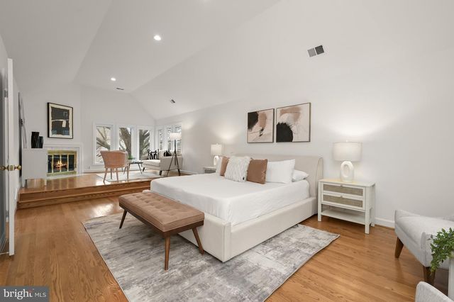 6628 LANDON LN, Bethesda, MD 20817