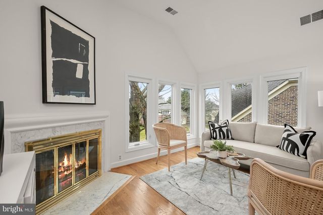 6628 LANDON LN, Bethesda, MD 20817