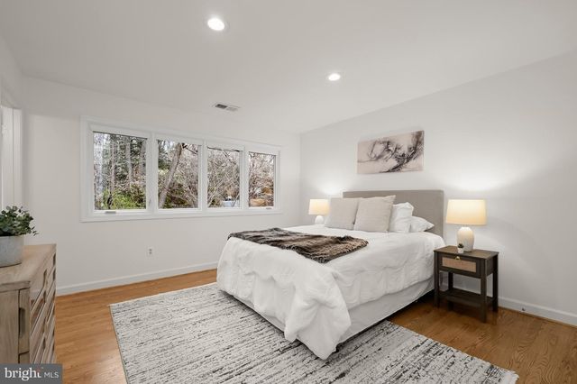 6628 LANDON LN, Bethesda, MD 20817