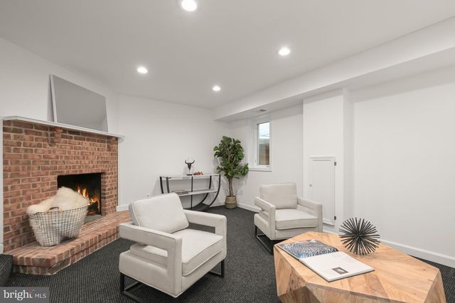 6628 LANDON LN, Bethesda, MD 20817