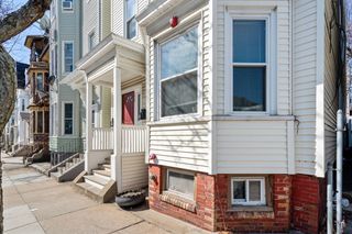 224 Lexington St 2, Boston, MA 02128