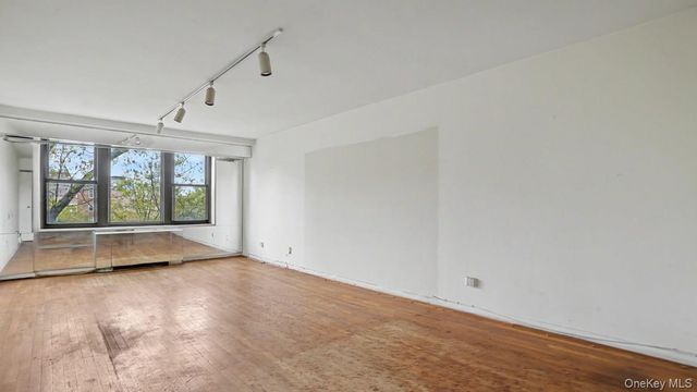 18-75 Corporal Kennedy Street 4A, Bayside, NY 11360